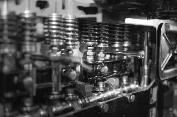 Compression ignition engine, description and operation